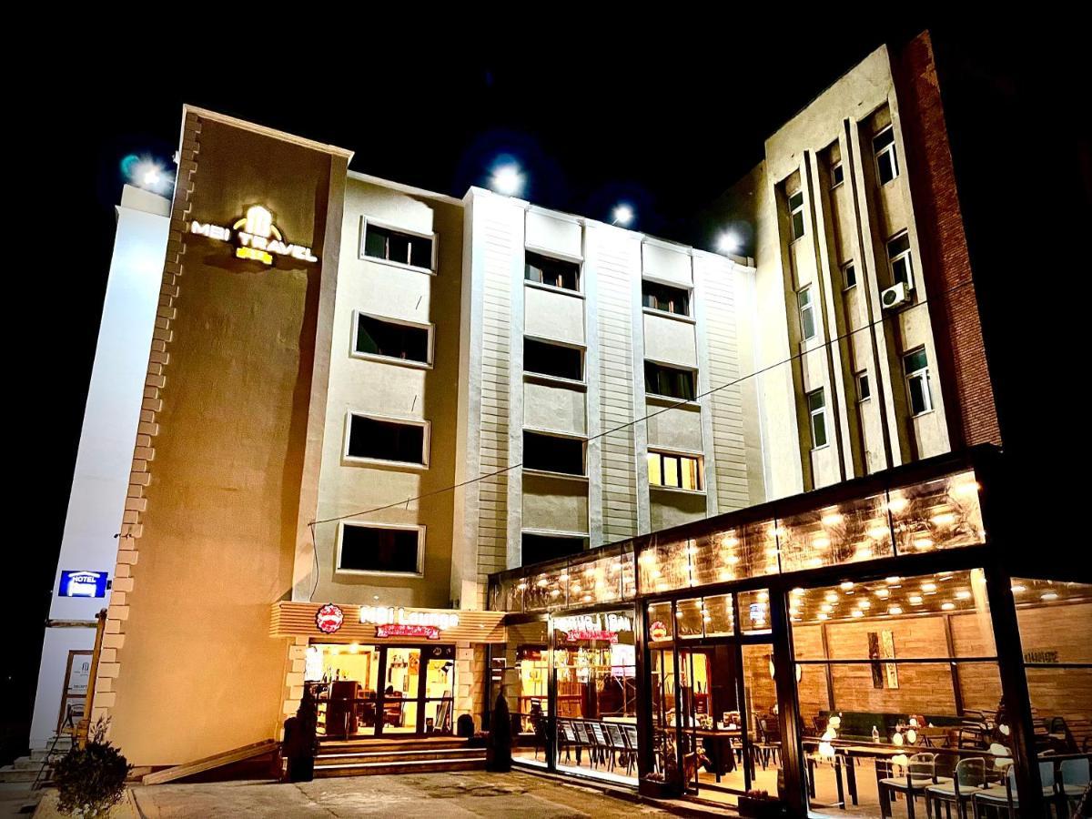 Mbi Travel Inn Craiova Buitenkant foto