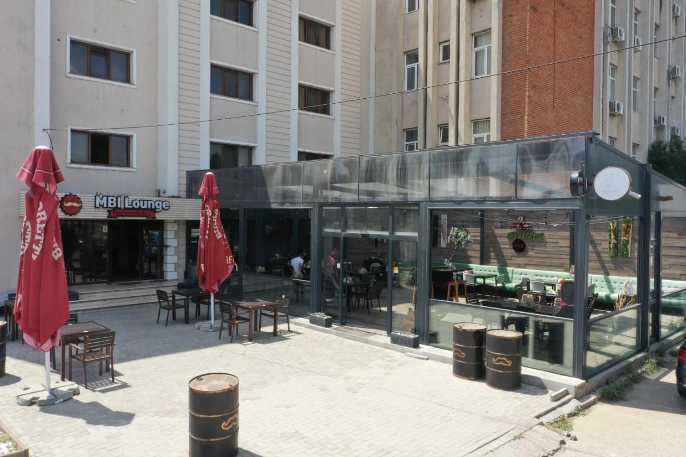 Mbi Travel Inn Craiova Buitenkant foto